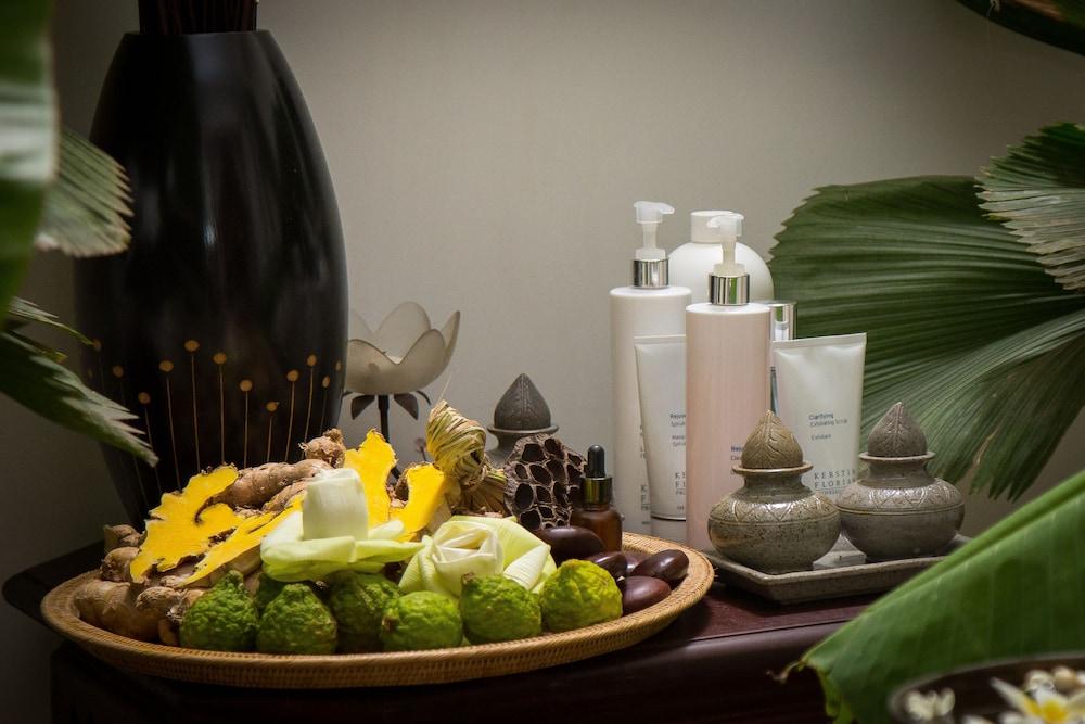 The Privilege Floor By Lotus Blanc Siem Reap Bagian luar foto