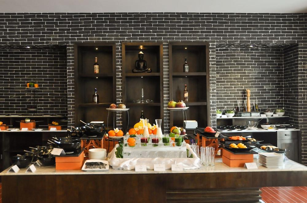 The Privilege Floor By Lotus Blanc Siem Reap Bagian luar foto