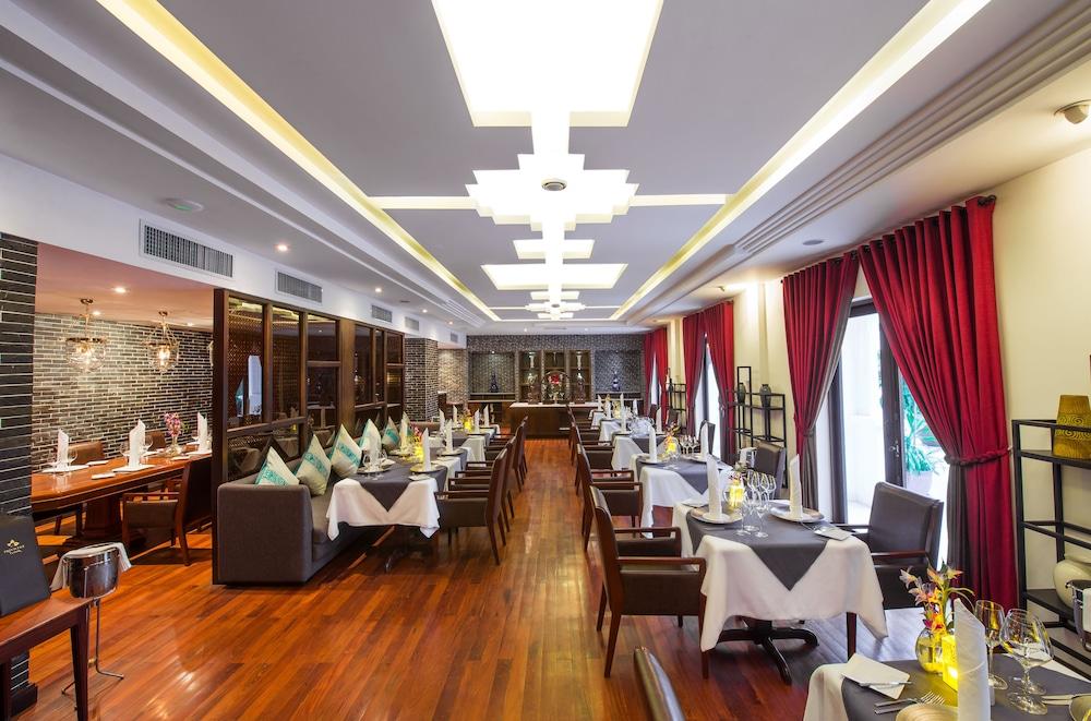 The Privilege Floor By Lotus Blanc Siem Reap Bagian luar foto