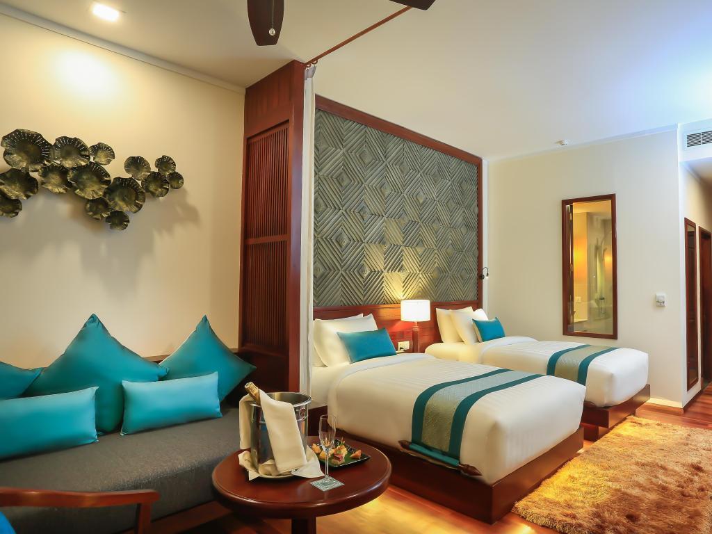 The Privilege Floor By Lotus Blanc Siem Reap Bagian luar foto