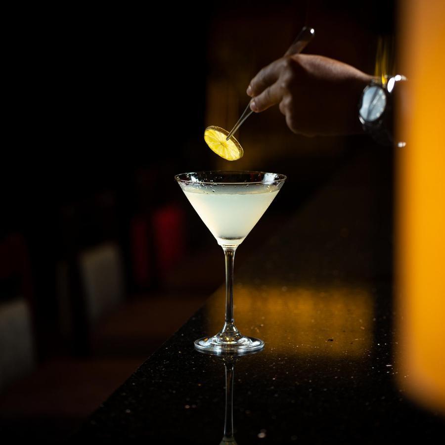 The Privilege Floor By Lotus Blanc Siem Reap Bagian luar foto