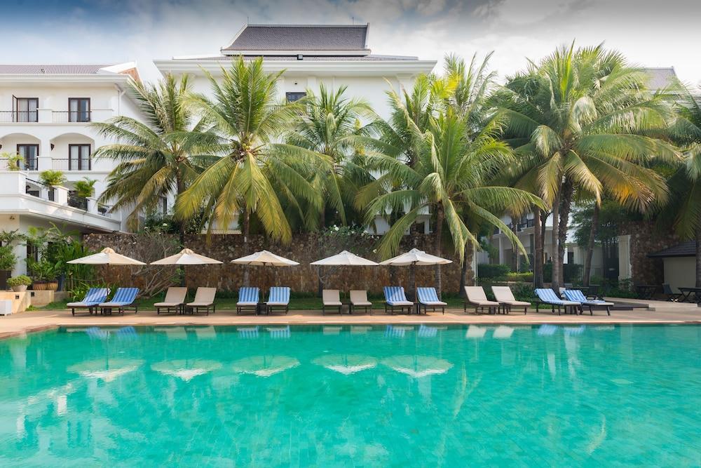 The Privilege Floor By Lotus Blanc Siem Reap Bagian luar foto