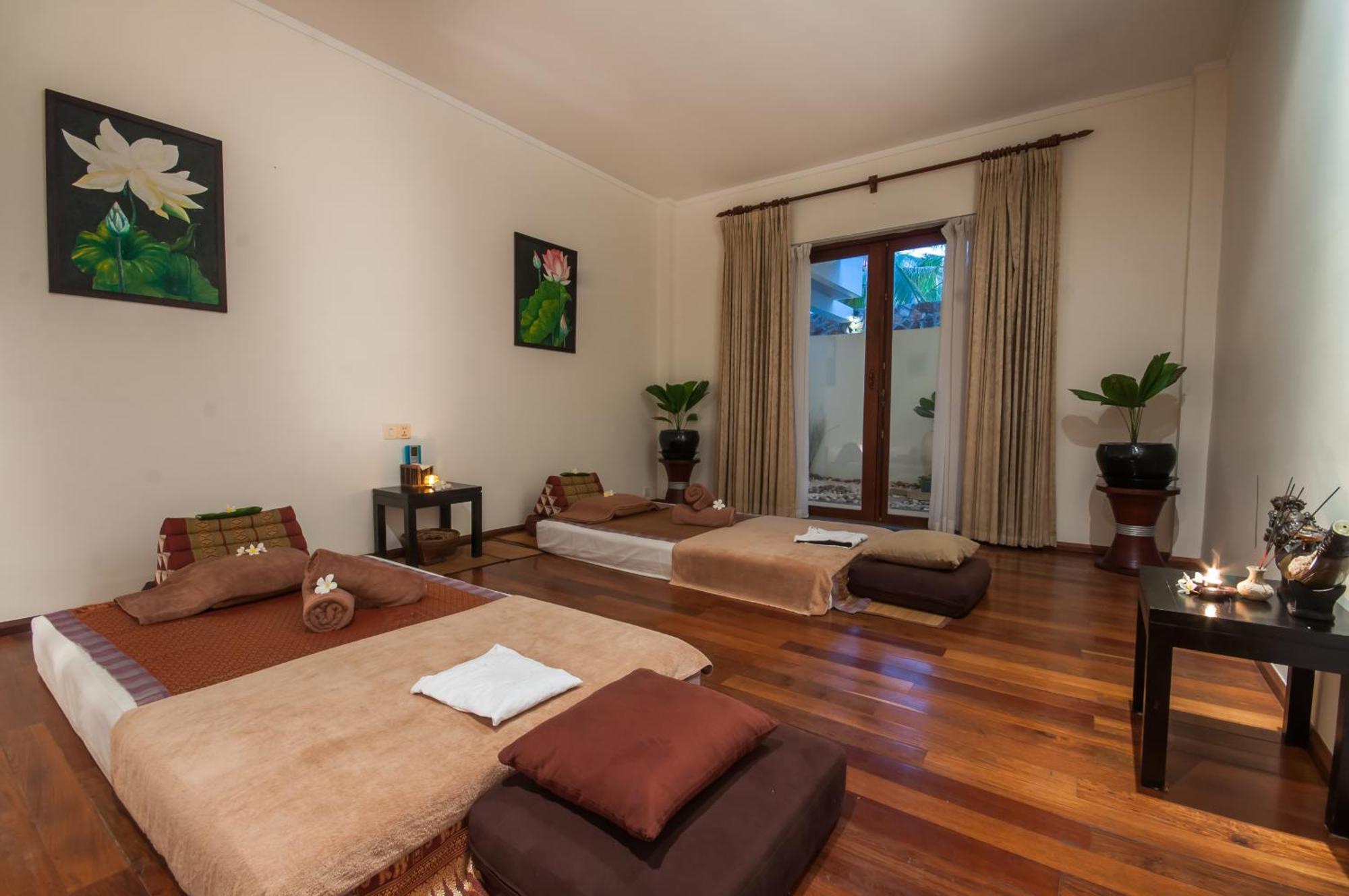 The Privilege Floor By Lotus Blanc Siem Reap Bagian luar foto