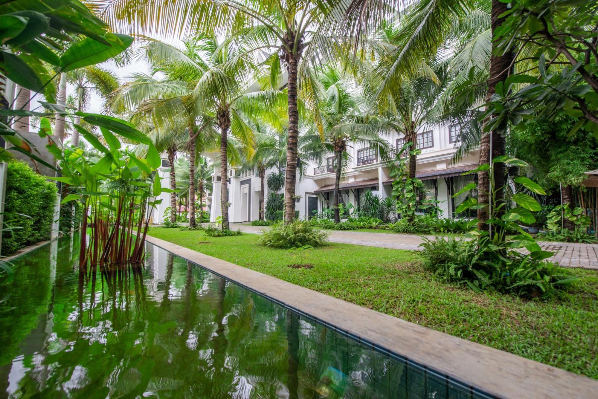 The Privilege Floor By Lotus Blanc Siem Reap Bagian luar foto